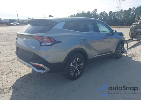 2024 Kia Sportage Ex z USA, uszkodzony, nr VIN KNDPV3DF1R7271136